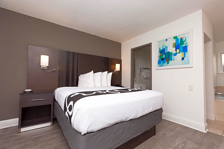 SureStay Hotel by Best Western Seaside Monterey