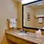 Fairfield Inn & Suites by Marriott South Hill I-85