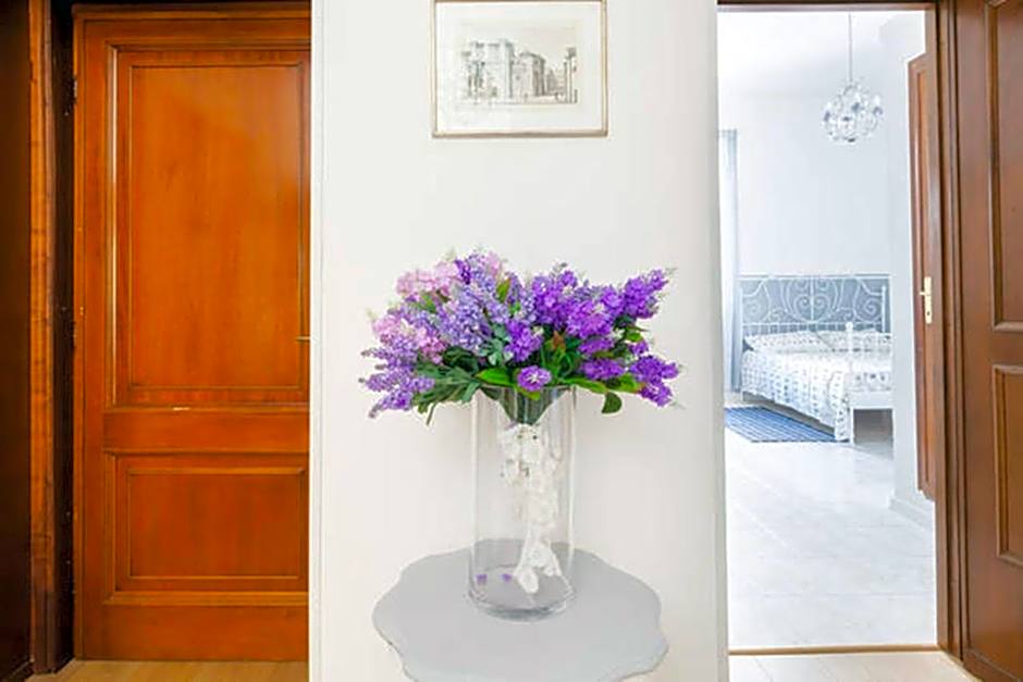 Domus Merulana Bed and Breakfast