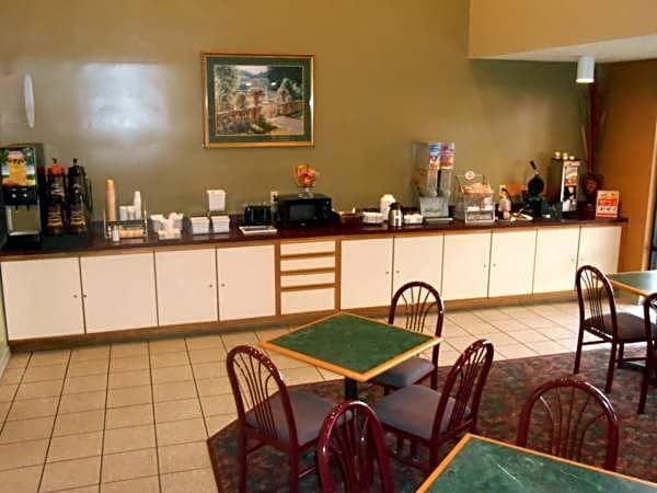 GuestHouse Inn St. Joseph