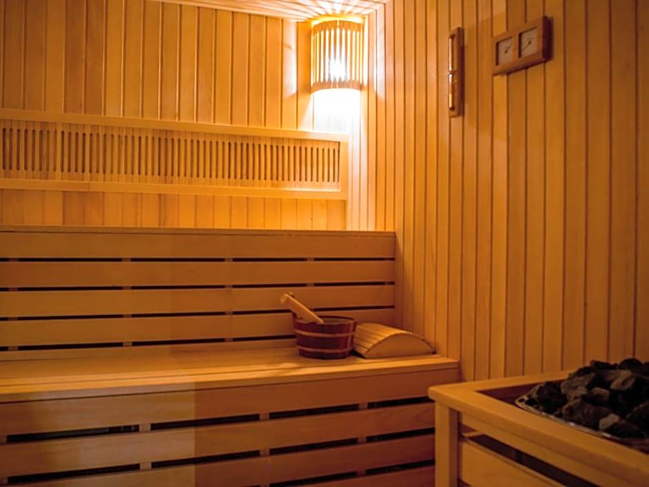 Palmon Bay Hotel & Spa