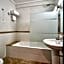 Galeria Suite Hotel