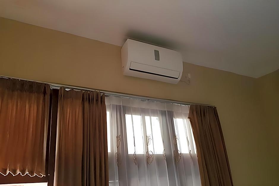 OYO 2320 Hotel Charvita