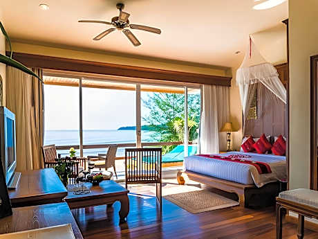suite ocean view king bed