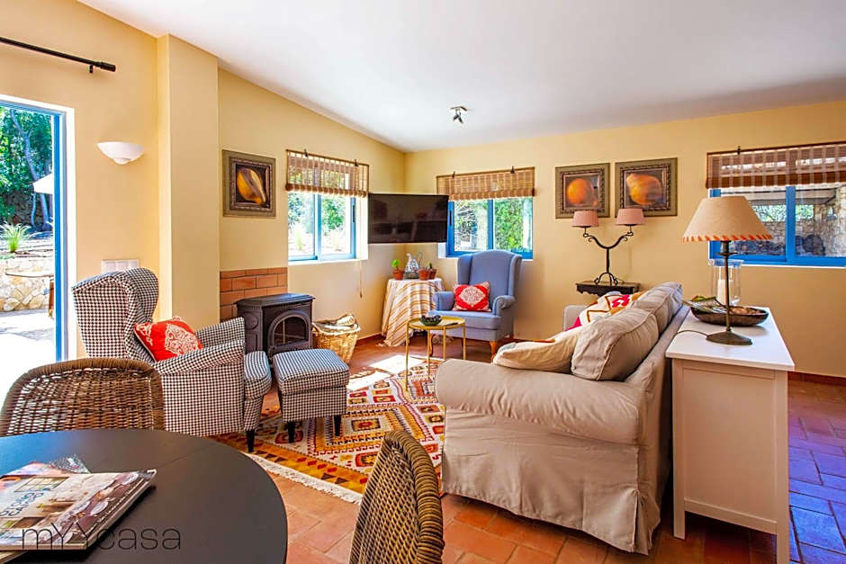 Quinta Azul - Gorgeous Apartment with Pool & Private Terrace