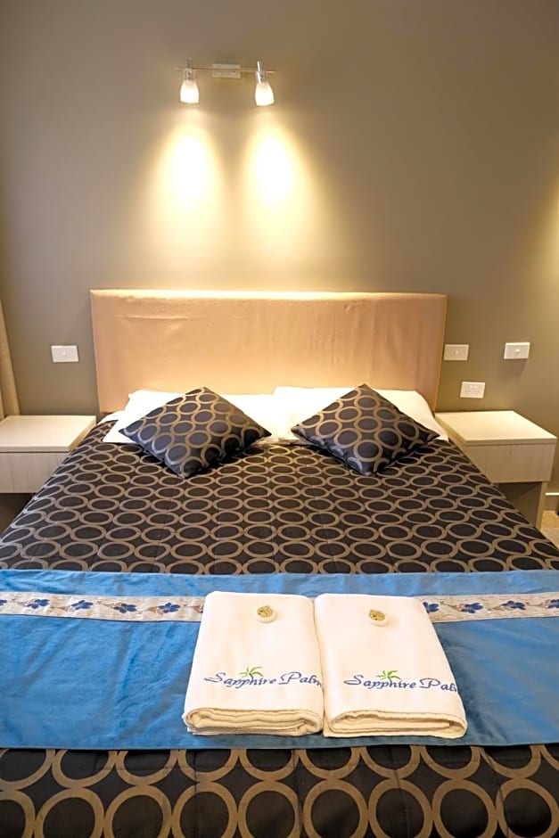 Sapphire Palms Motel