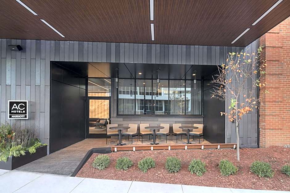 AC Hotel by Marriott St. Louis Clayton