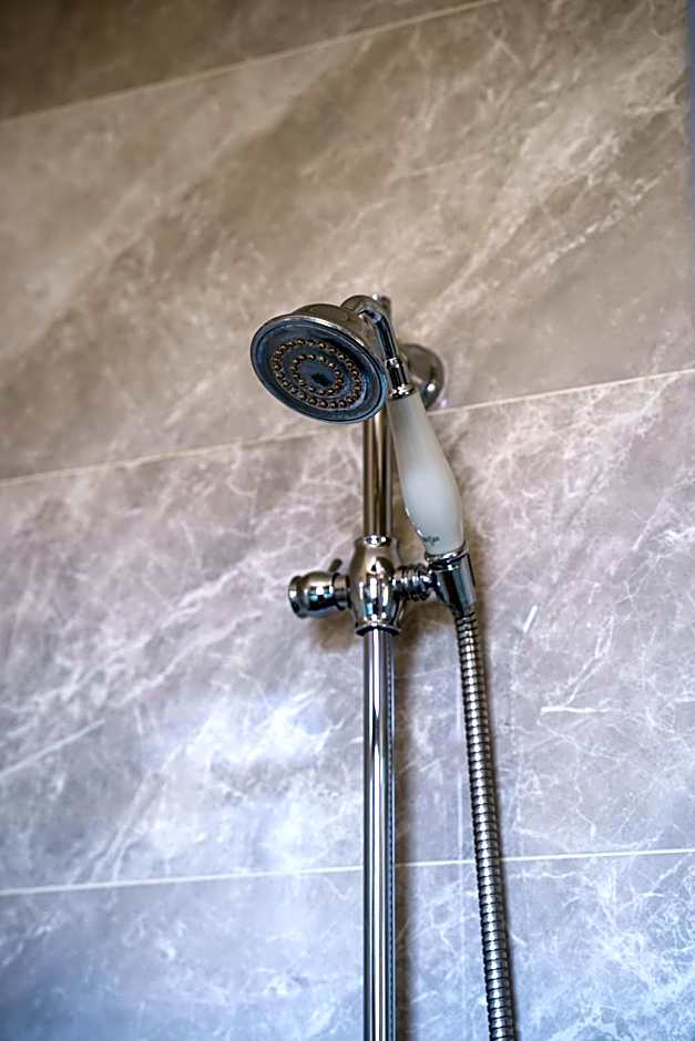 La Maison Charentonneau