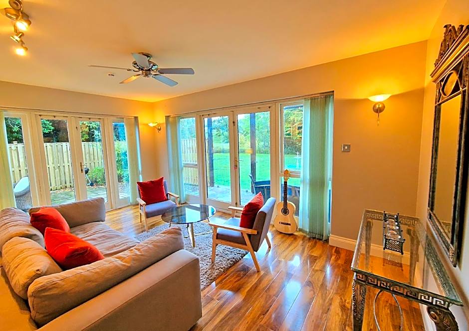 Lovelady Shield Hotel