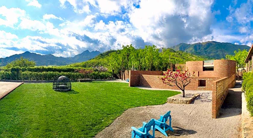 Brickyard Retreat at Mutianyu Great Wall