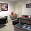 Victoria Palms Hotel