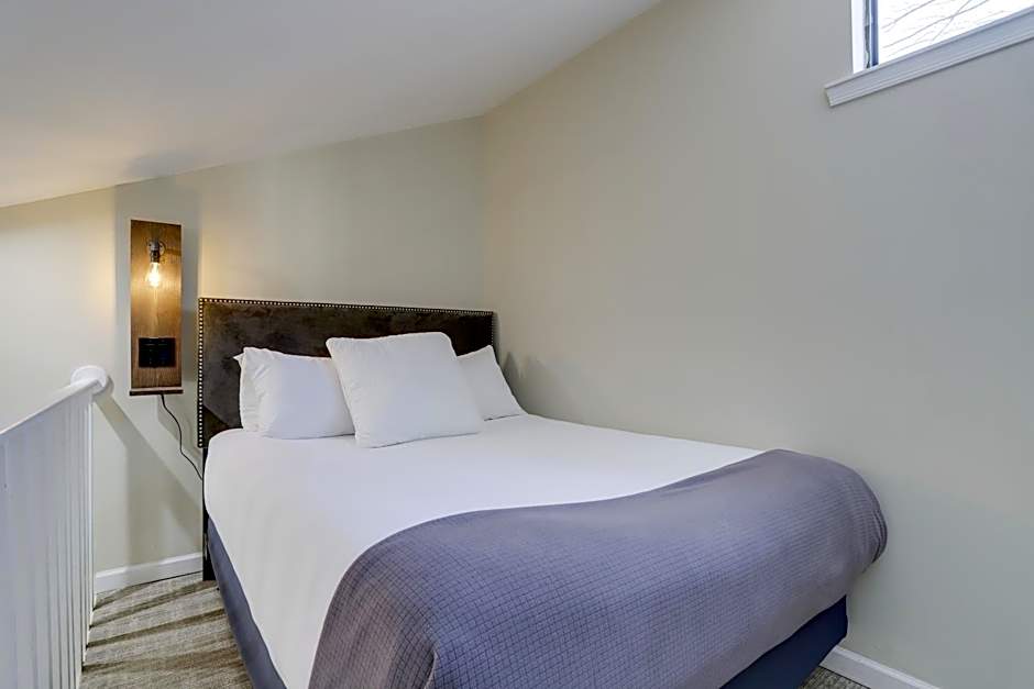 Sojourn at DuPont Place