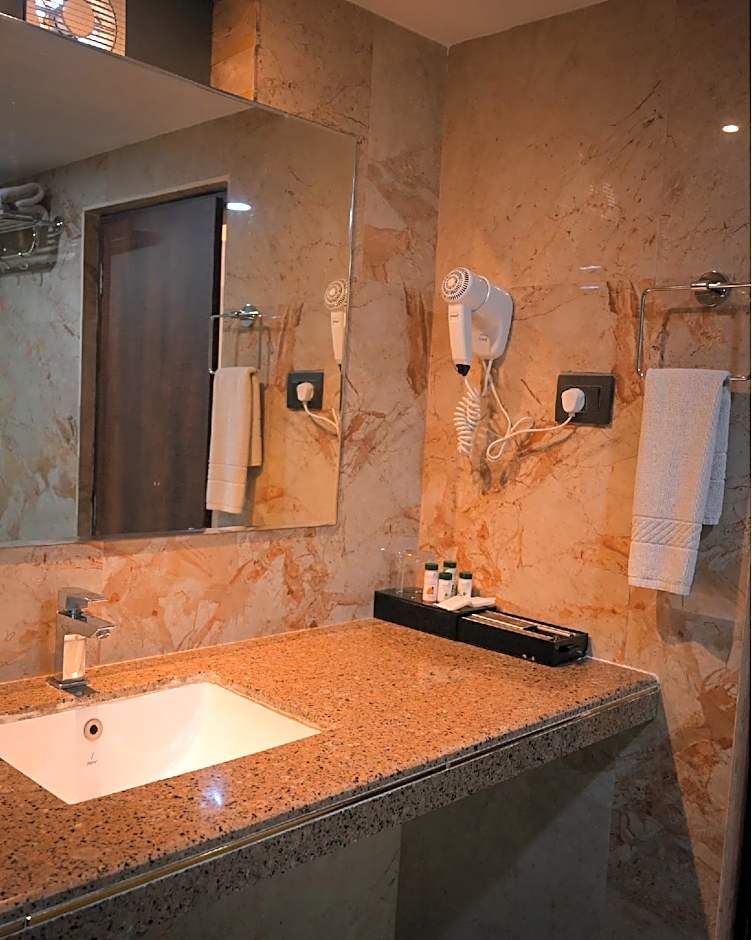 LUXUS INN DHANBAD