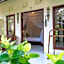 Taos House Lembongan By DeWizZ Management