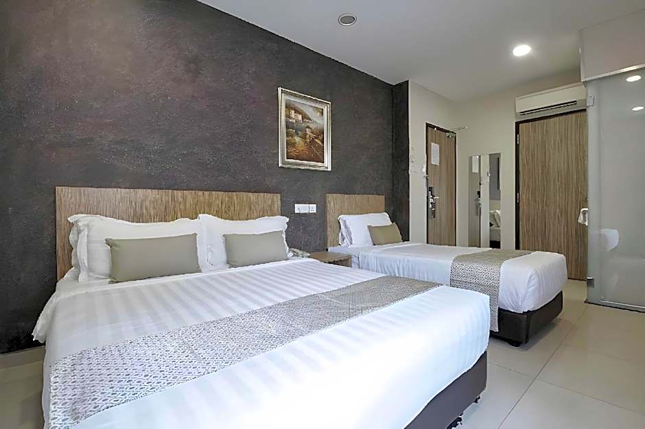 Era Plus Hotel