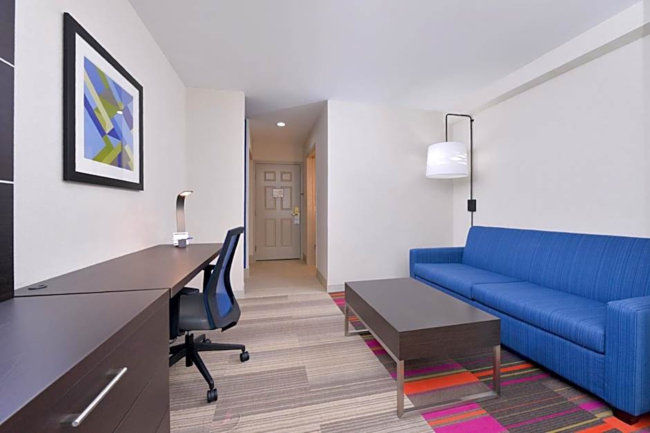 Holiday Inn Express Mystic By IHG