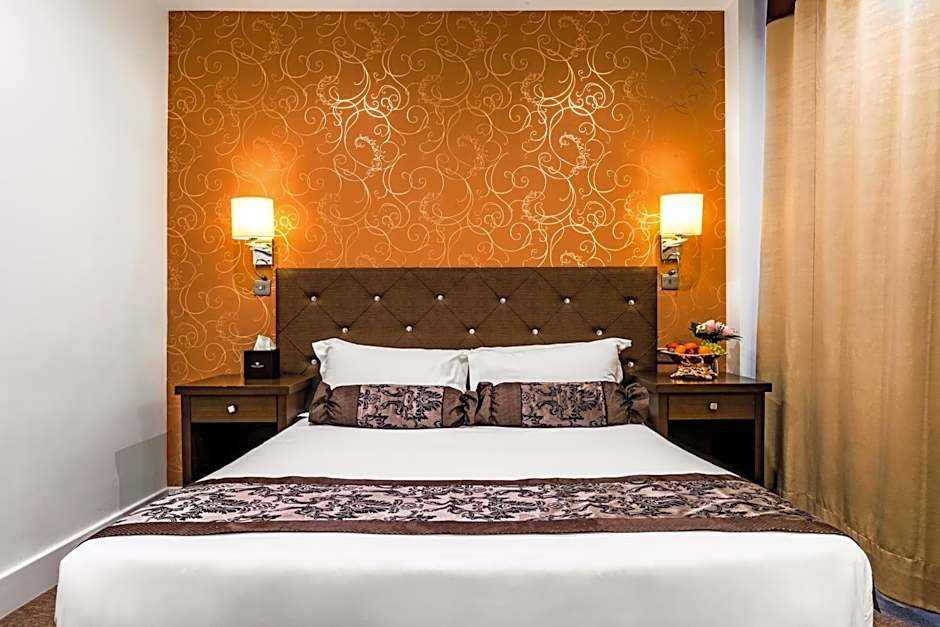 Grand Sapphire Hotel & Banqueting