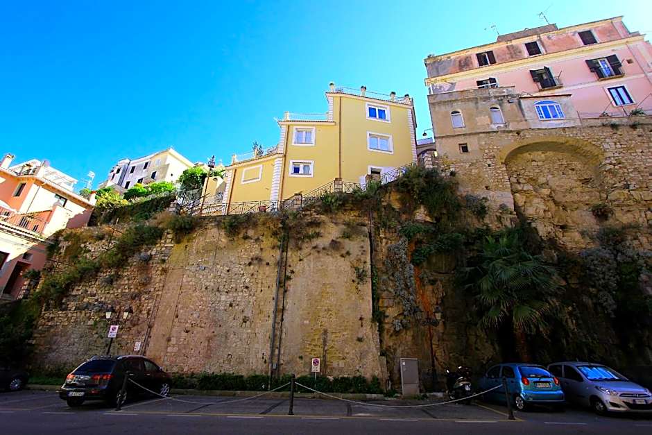 Il Viaggiatore Gaeta Medievale B&B