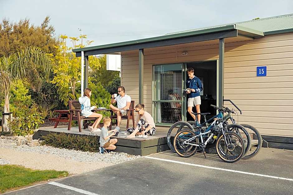 Tāhuna Beach Holiday Park