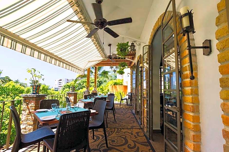 Casa Cupula LGBT Luxury Resort