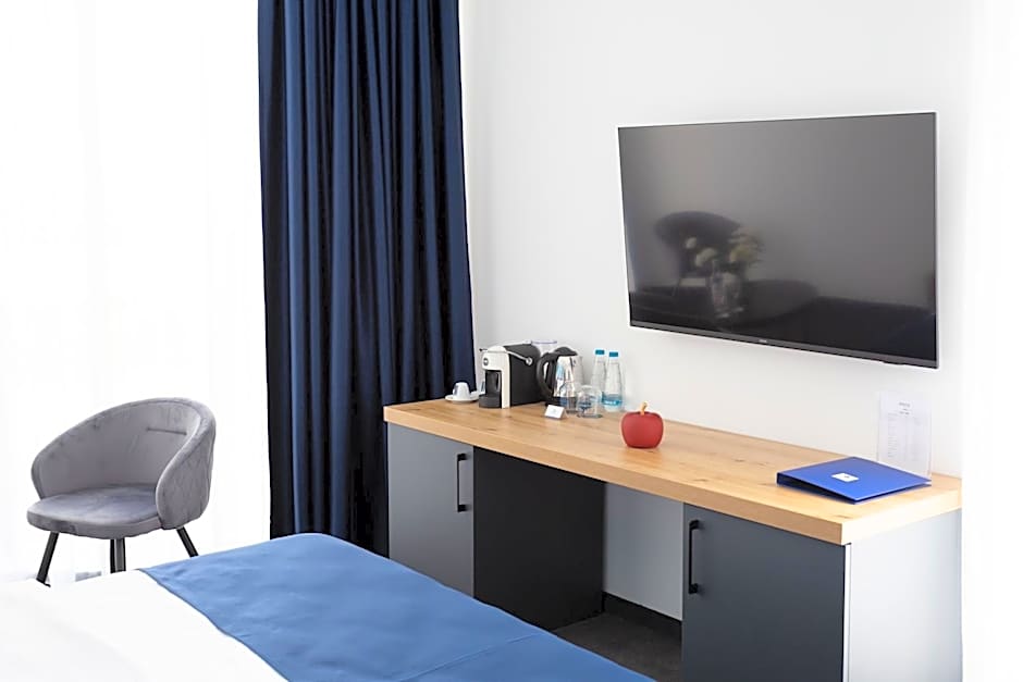 Blue Star Luxury Hotel