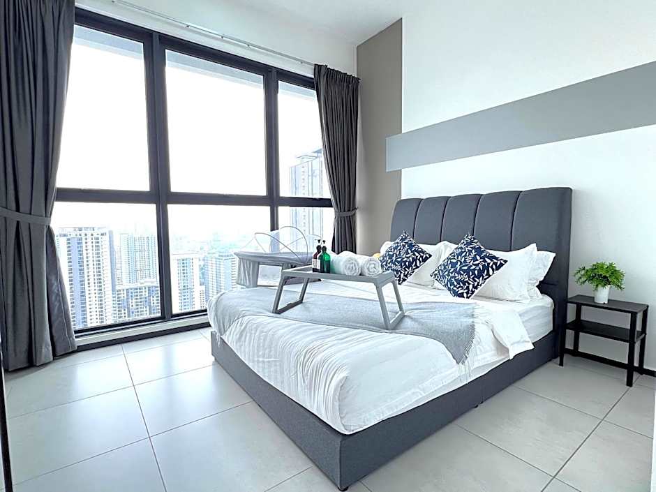 Georgetown Urban Family & Baby-Friendly Home with Skypool Seaview