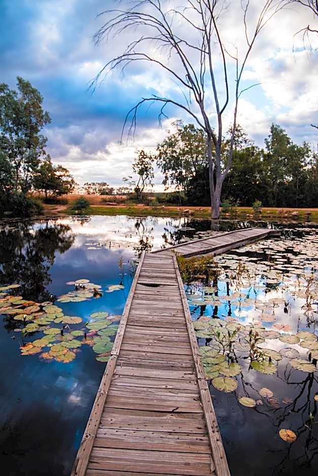 Bass Lake Country Lodge