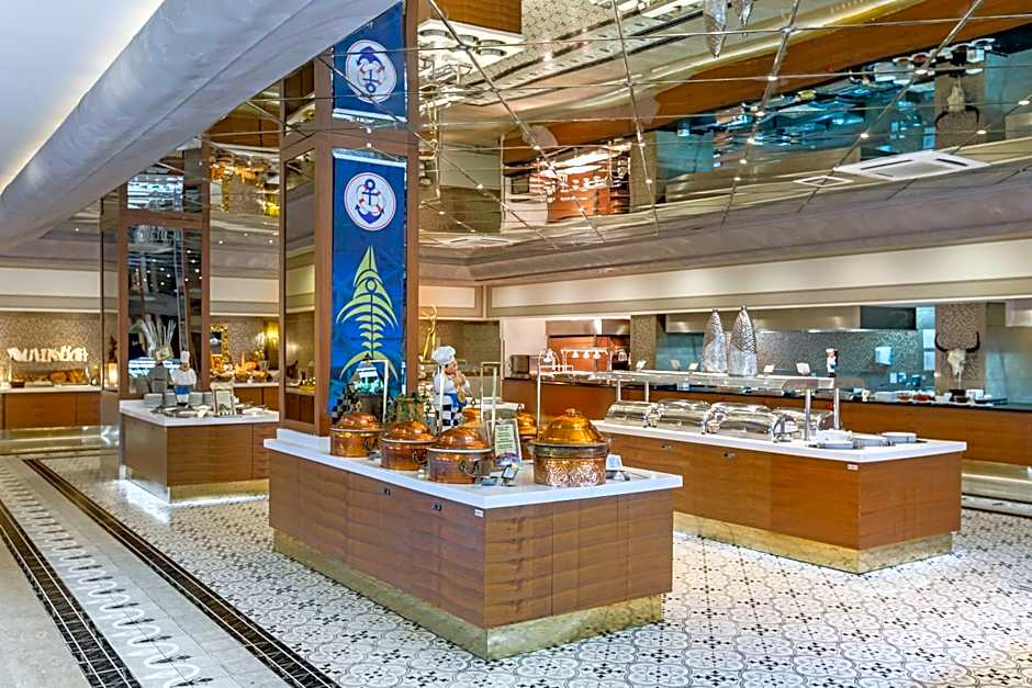 Royal Holiday Palace