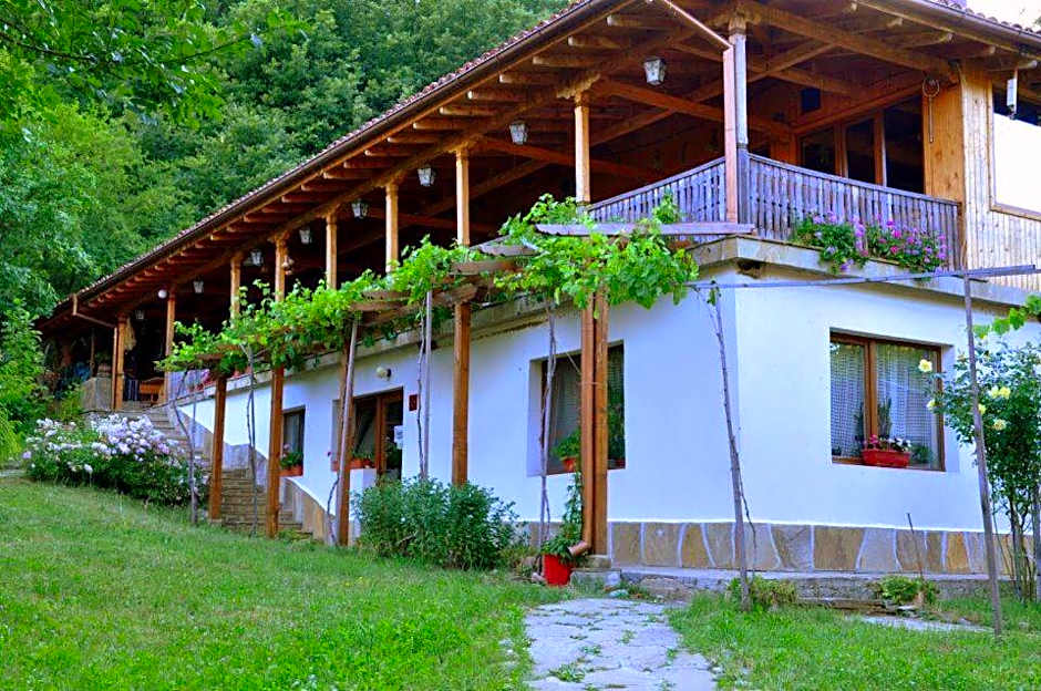 Sinia Vir Eco Residence