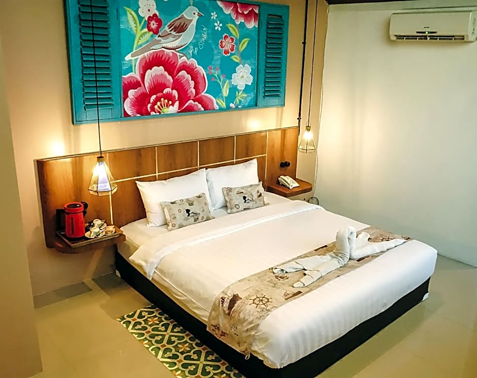 Omah Njonja Bed & Brasserie