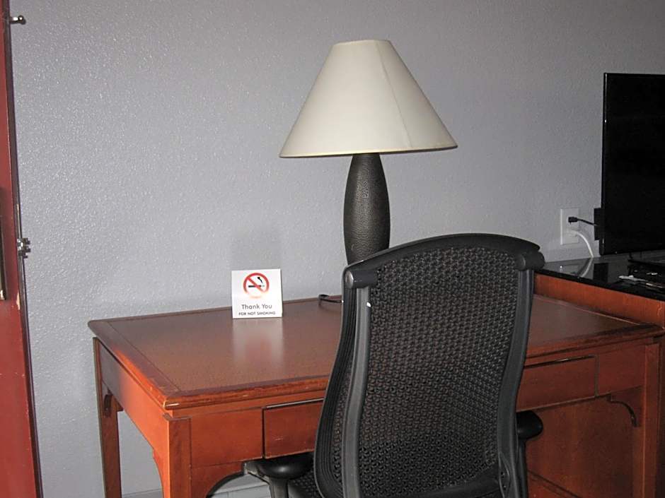 Santa Fe Inn - Pueblo