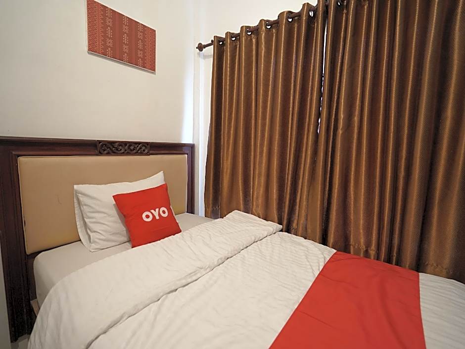 OYO 90645 Karisma Residence