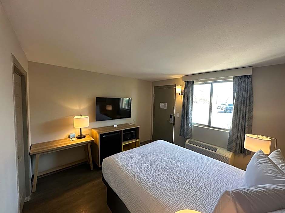 Days Inn by Wyndham Farmington NM