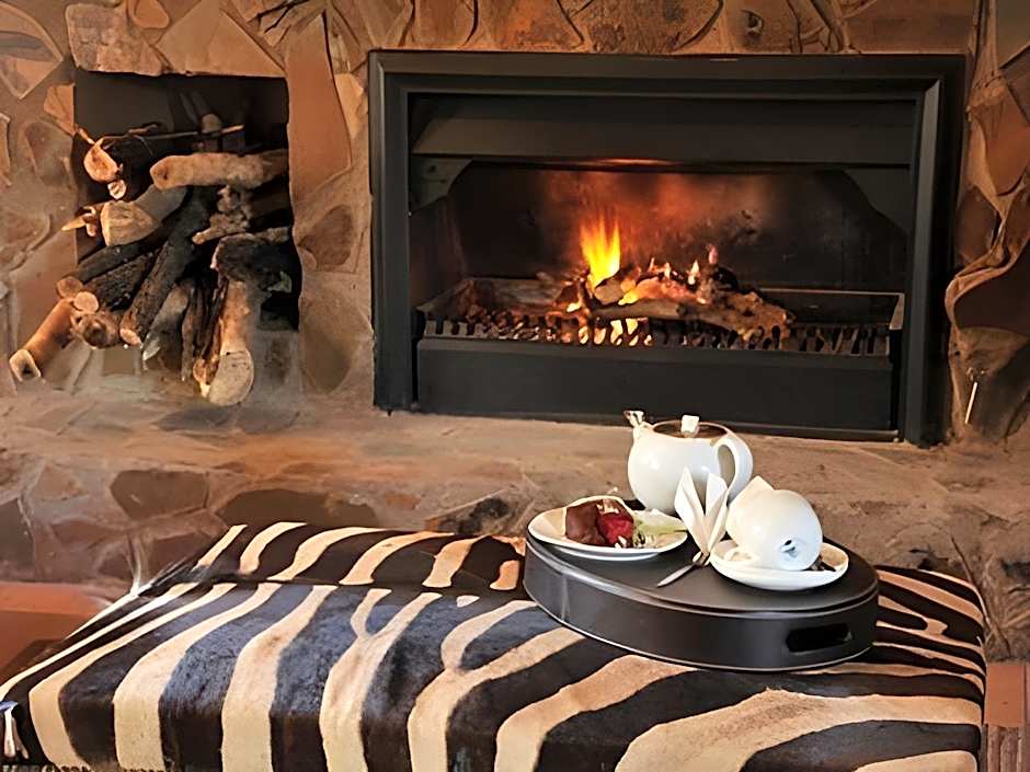 Bateleur Tented Safari Lodge and Bush Spa