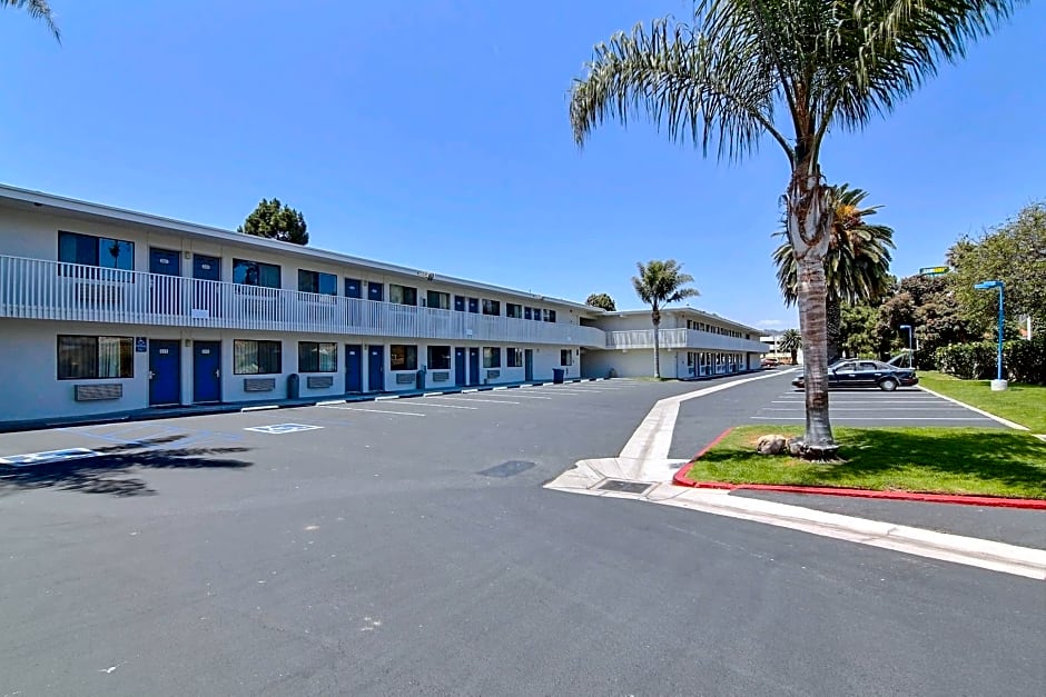 Motel 6 Ventura Beach