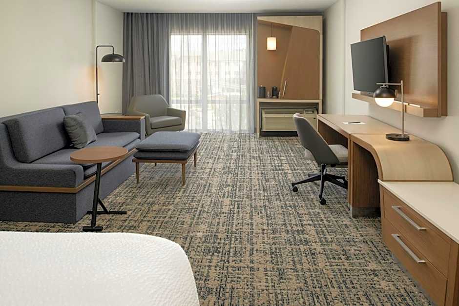 Courtyard by Marriott Houston City Place