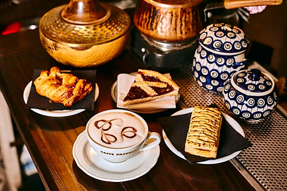 IL VIAGGIATORE VIA INDIPENDENZA 2