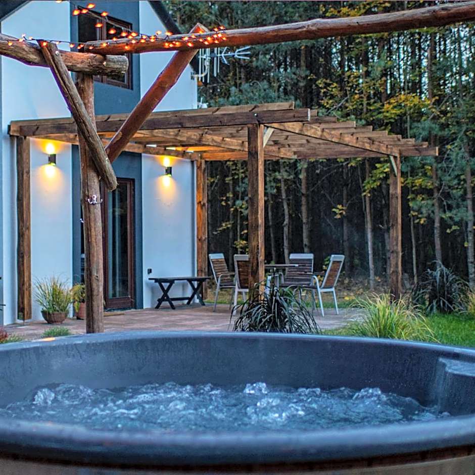 Ranczo w lesie - domki z jacuzzi