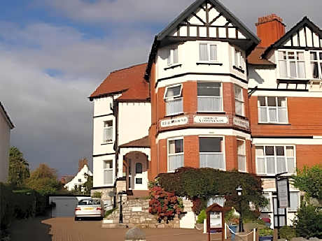 Beachmount Holiday Apartments