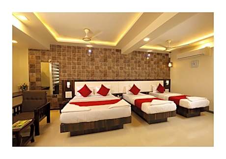 Deluxe Family Room