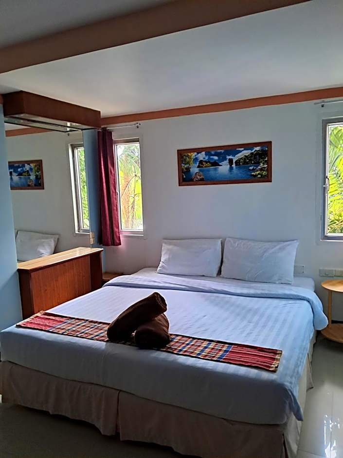 Baan Thara Guesthouse