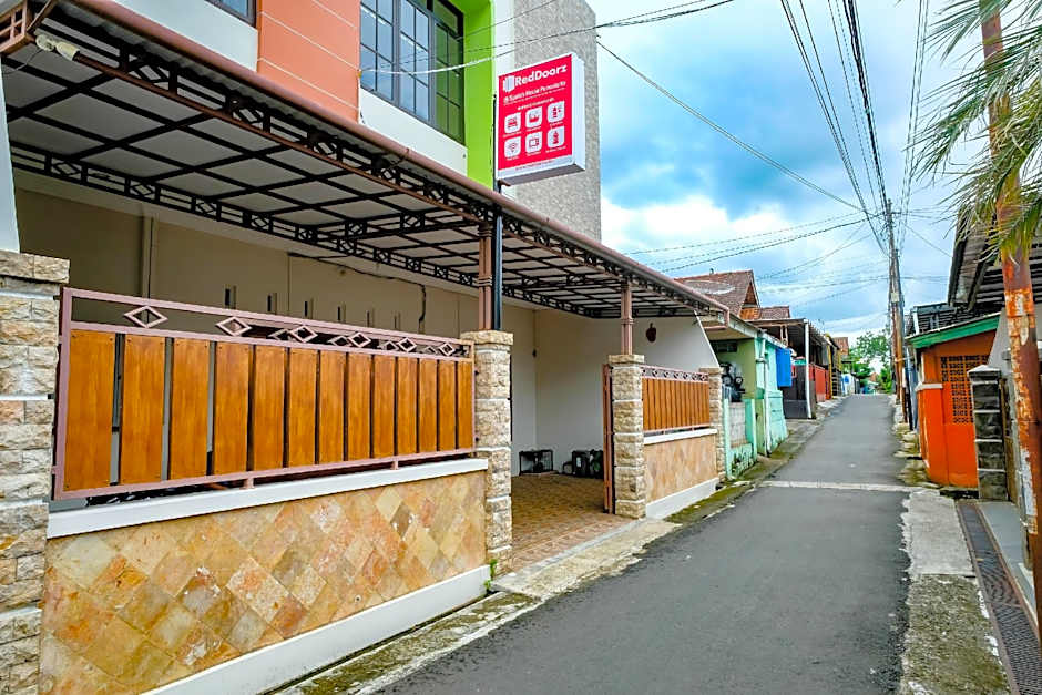 RedDoorz @ Syariah House Purwokerto