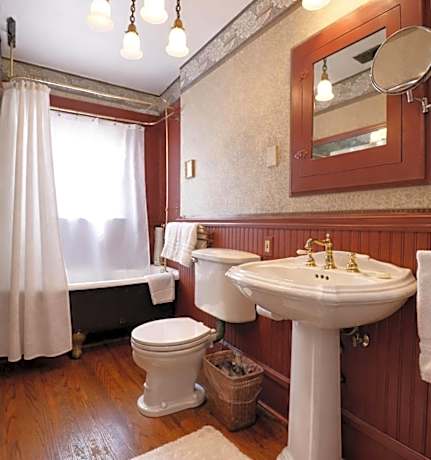 Robert and Julia Simpson Room