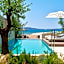 W Costa Navarino