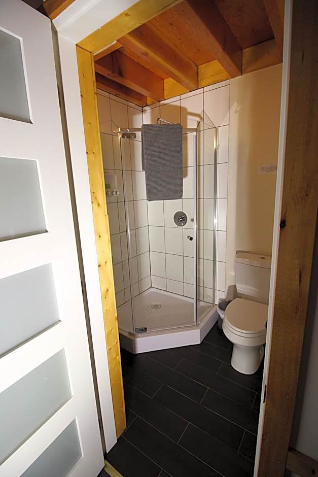 Red Cariboo Apartments