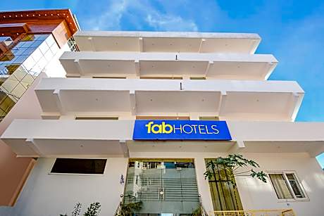 FabHotel Yamunotri Retreat