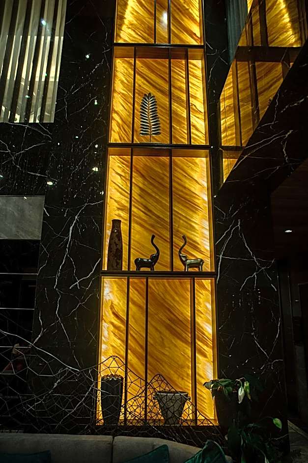 EL VISTRA HOTEL ANGELES 