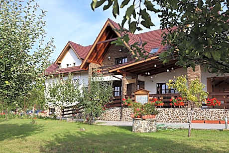 NUT HOUSE Retezat