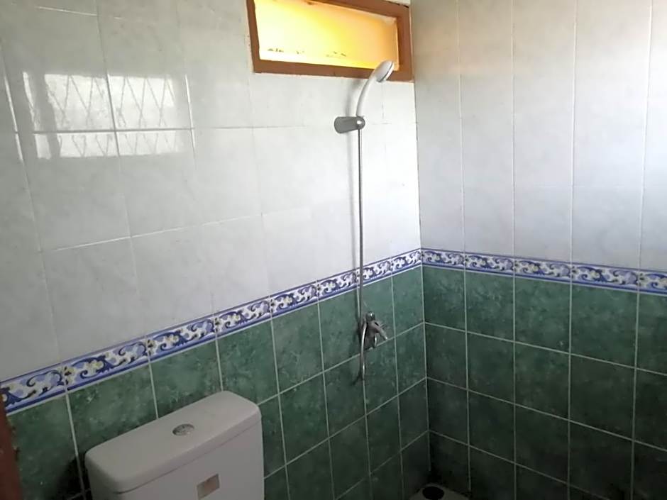 Hotel O Wisma Deli Syariah Near RSUD Nene Mallomo Sidenreng Rappang