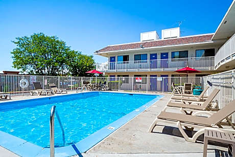 Motel 6-Pueblo, CO - I-25